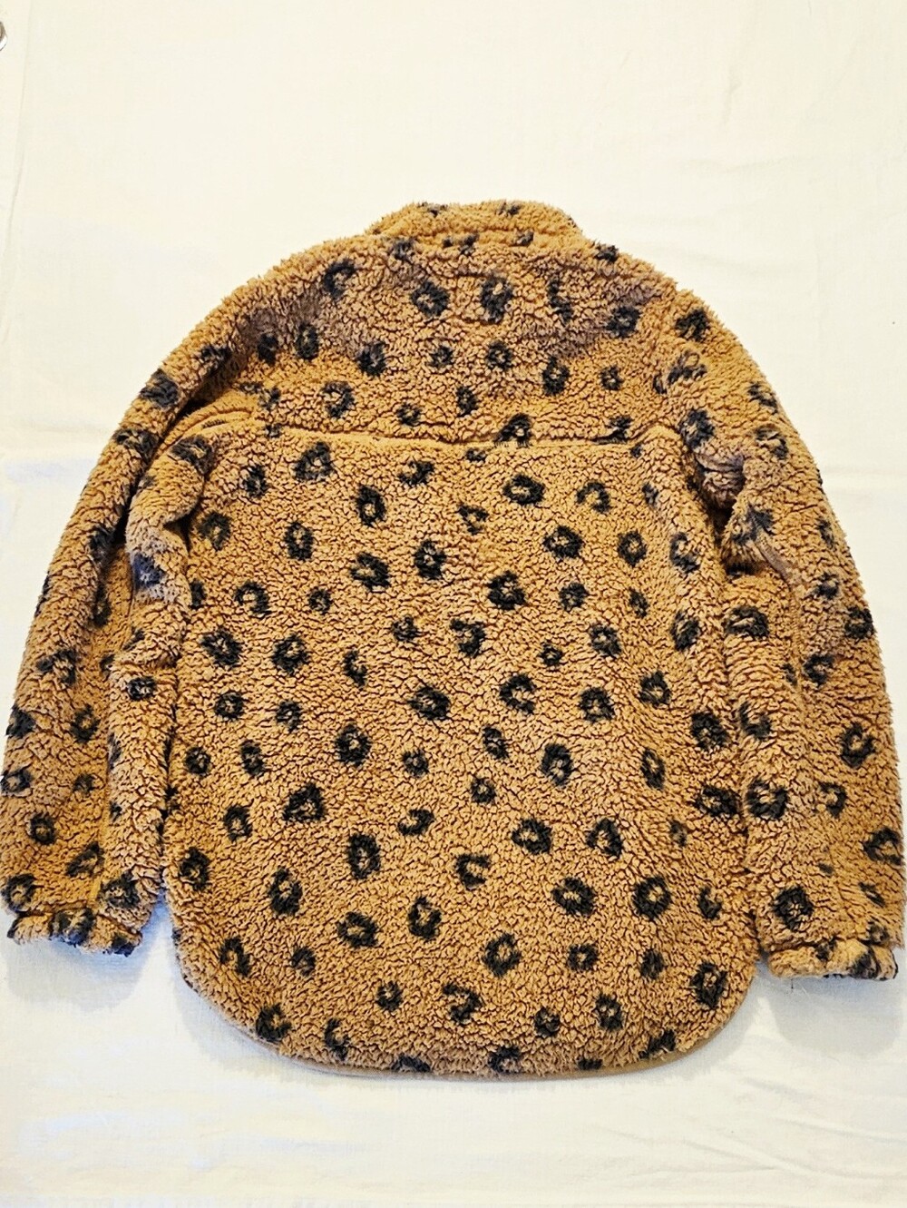 Abercrombie Women's Cozy Leopard Sherpa Pullover - Tan/Black - Picture 2 of 9